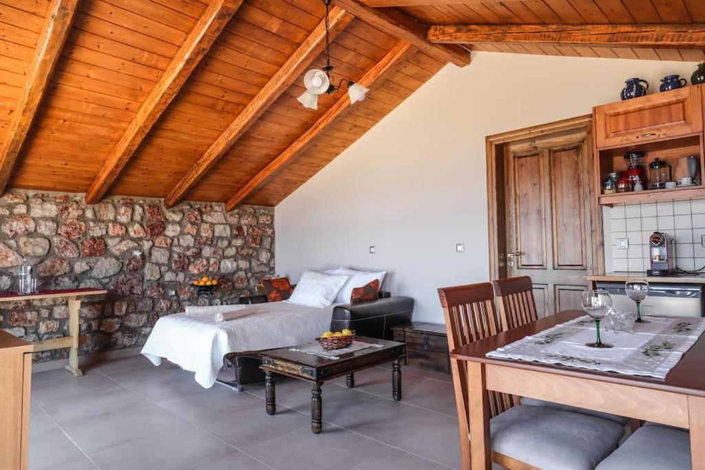 Petronas Land House 2 Villa Archangelos  Buitenkant foto