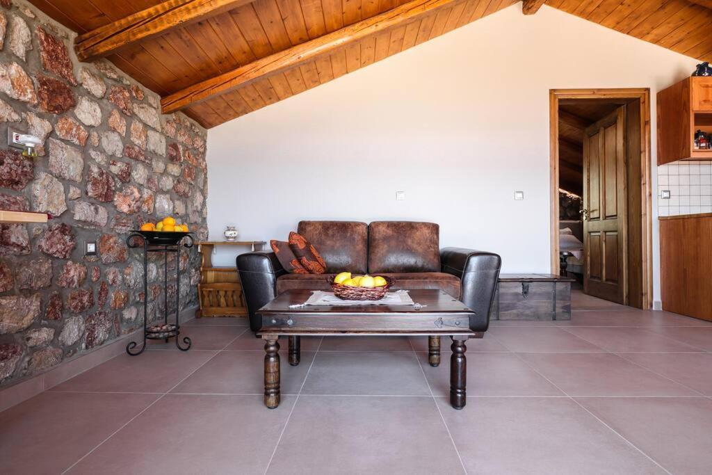 Petronas Land House 2 Villa Archangelos  Buitenkant foto