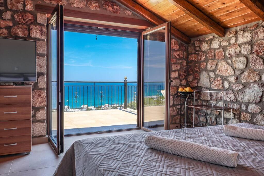 Petronas Land House 2 Villa Archangelos  Buitenkant foto