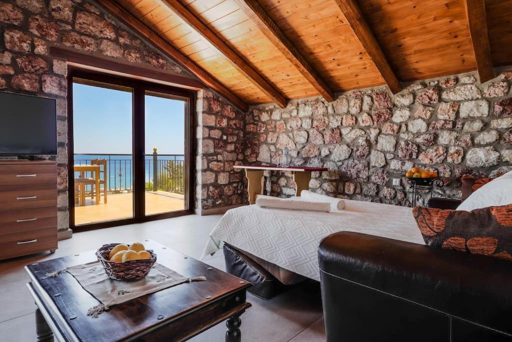 Petronas Land House 2 Villa Archangelos  Buitenkant foto