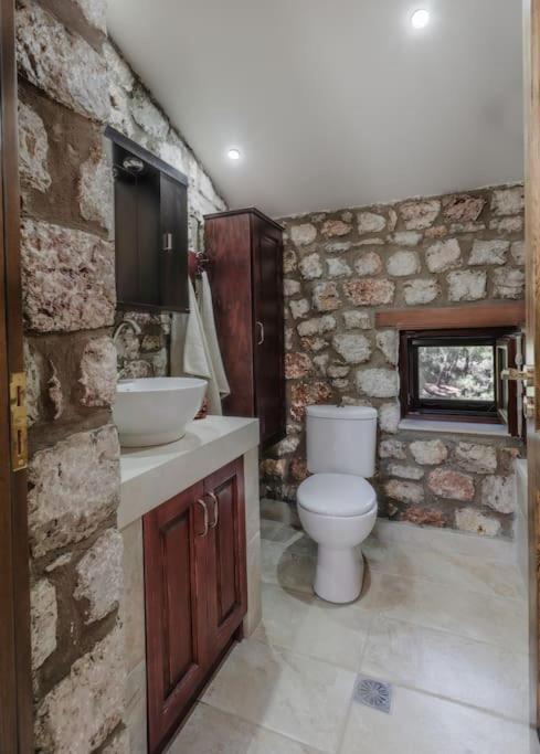 Petronas Land House 2 Villa Archangelos  Buitenkant foto