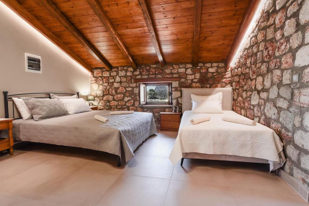 Petronas Land House 2 Villa Archangelos  Buitenkant foto